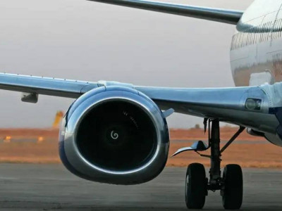 Мәскеу әуежайында Boeing ұшағының қозғалтқышы өртенді