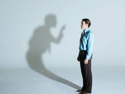 Өзін-өзі бақылау бақыт әкеле ме, әлде бақыт өзін-өзі бақылауды күшейте ме?