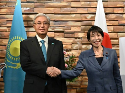 Екі ел арасындағы қарым-қатынастың жаңа кезеңі: Президент Жапонияның Премьер-министрі Санаэ Такаичимен келіссөз жүргізді