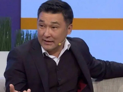 Алмат Сақатов: Мен де сырға тағып, шаш бояғанмын