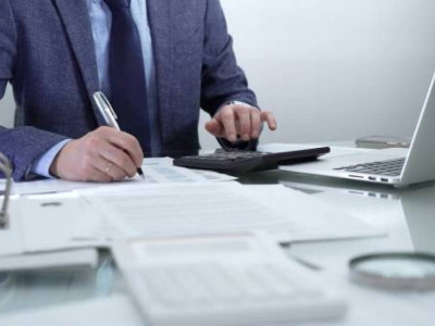 Павлодарда мемлекеттік мекеме бухгалтері 10 млн теңге жымқырып, қаражатты сүйген қызына жұмсаған