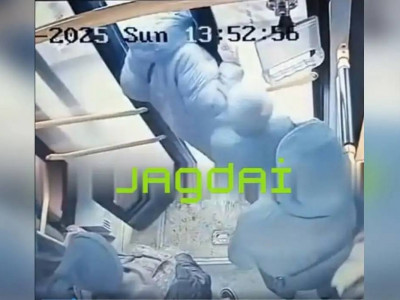 Алматылық келіншек автобустан құлап, омыртқасын сындырды