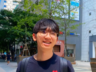 Альцгеймермен ауыратын адамдарға көмектесу үшін: 18 жастағы оқушы күнін түнгі 3-те бастайды