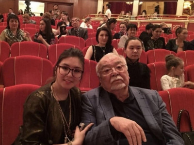 "Сөзбен жеткізу қиын": Асанәлі Әшімовтің қызы желіде жазба жариялады