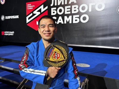 Ұлттық ұлан қызметкері Мәскеуде жауынгерлік самбо лигасы мерейтойлық турнирінде жеңіске жетті
