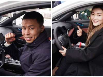 Түркістан облысының әкімі екі спортшыға көлік сыйлады