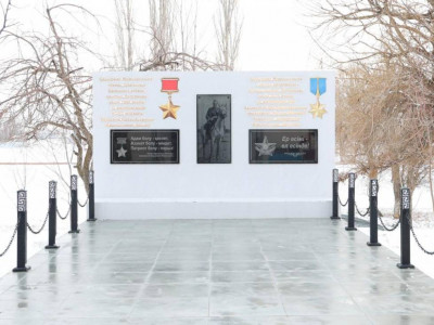 Бауыржан Момышұлының 115 жылдығына арналған мемориалдық тақта ашылды