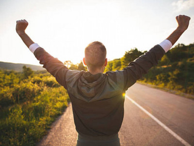 Күн сәулесін жақсы көретін ер адамдарда күйзеліс сирек болады