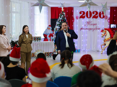 «AMANAT» партиясы «Арман ағашы»: қайырымдылық акциясы аясында 5 мыңнан астам баланың арманын орындады