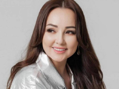 Әнші Жазира Байырбекова болашақ келініне арнап бейнебаян түсірді (ВИДЕО)