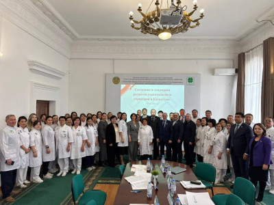 Мәжіліс депутаттары Астанадағы ардагерлерге арналған госпитальге барды