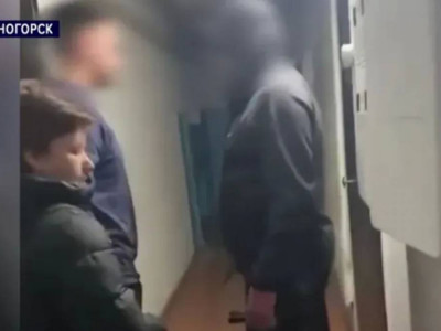 ШҚО-да ер адам бесінші қабаттан итін лақтырып жіберген