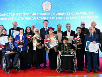 Мәдениет қайраткерлеріне мемлекеттік стипендия табыс етілді