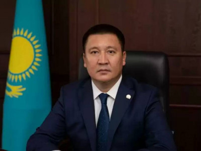 «Мен сіздерге сырттай жақсы азамат болып көрінсем де...»: Павлодар облысы әкімінің жазбасы көпшілікті таңғалтты