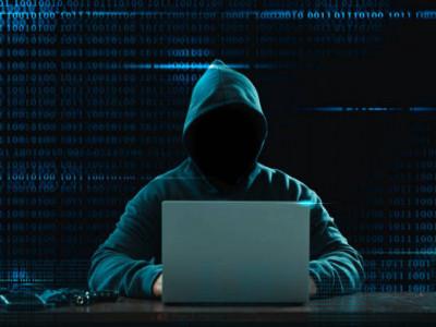 Атыраулық хакерге алаяқтық бабымен 4 қылмыстық іс қозғалып, іздеу салынған