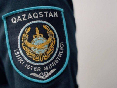 Шығыс Қазақстанда полицейлер инсульт алған жүргізушіні құтқарып қалды