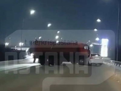 Қарағандыда КамАЗ бен жеңіл автокөлік соқтығысты