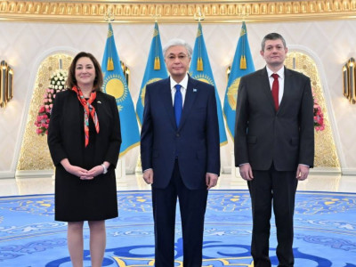 Президент АҚШ пен Болгария елшілерінен сенім грамоталарын алды