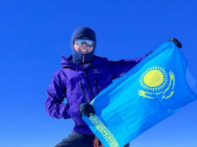 Анар Бурашева әлемдегі ең биік 7 шыңды бағындырды