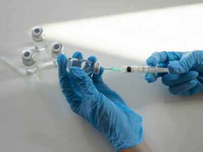 Ақтауда қолданылған шприцтерді көшеге тастаған адамға айыппұл салынды