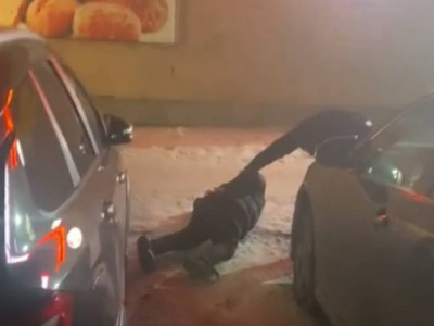 Көкшетауда 21 жастағы жігіттен ақша бопсалағандар қылмыс үстінде құрықталды