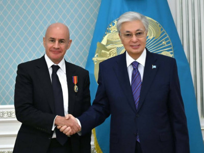 Тоқаев Халықаралық шаңғы спорты және сноуборд федерациясының президентімен кездесті