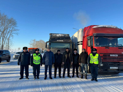 СҚО-да полицейлер Әзербайжаннан келген үш ағайындыға көмек көрсетті