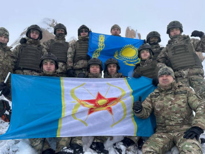 Алматылық курсанттар Іле Алатауындағы 3 500 метрлік шыңды бағындырды