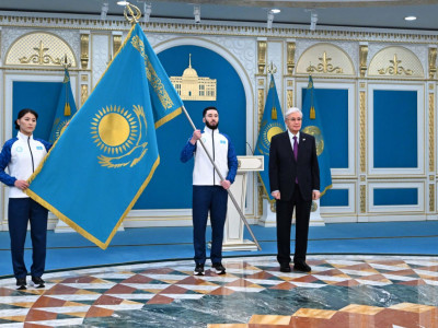 Президент Қысқы Олимпиада ойындары мен Паралимпиадаға қатысатын спортшыларға Мемлекеттік туды тапсырды