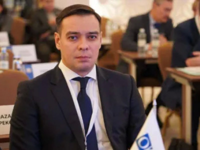 Артур Ластаев Конституцияда өмір сүру құқығының абсолюттік басымдығын бекітуді ұсынды