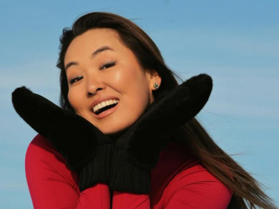 «Өсек пен төсекті әңгіме қылғанша...»: Тұрсынбек Қабатовтың әйелі өзін сынайтындарды орнына қойды