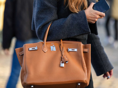 Hermès бренді Birkin сөмкесін сатып алғысы келетіндерді "аңдитын" жүйе құрған