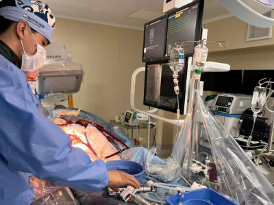 СҚО-да дәрігерлер салмағы 1,6 келі шақалаққа ота жасап, аман алып қалды