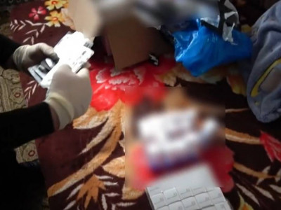 Көкшетауда тыйым салынған дәрі-дәрмек таратқан күдікті ұсталды (ВИДЕО)