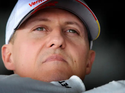 Михаэль Шумахер мүгедектер арбасымен жүре бастады