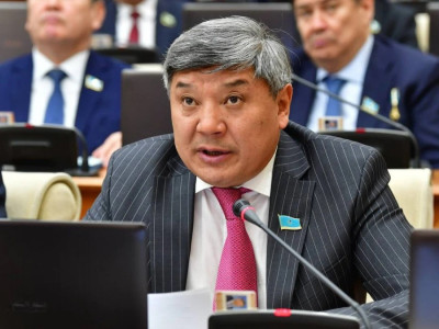 Аграрлық мамандықта оқитын студенттердің шәкіртақысын өсіру керек – Жанарбек Әшімжан