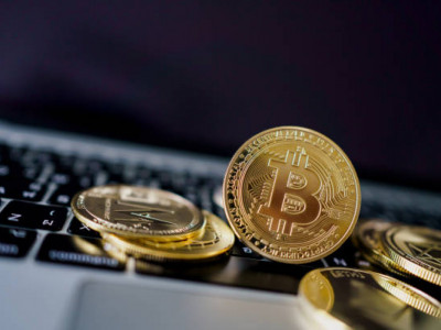 Қаржыны криптовалютаға айналдырып, шетелге шығару жағдайлары да азаймай тұр – Тоқаев