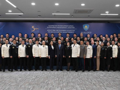 Қаржылық мониторинг агенттігінің бір топ қызметкері мемлекеттік наградамен марапатталды