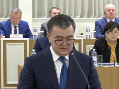 Жеңіс Қасымбек: Конституцияға «Заң мен Тәртіп» пен «Таза Қазақстан» идеяларын енгізу – тұрақты даму моделін қалыптастырмақ