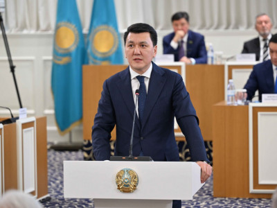 Ерлан Қарин: Жаңа Конституция Қазақстанның кемелденген мемлекеттігін көрсетеді