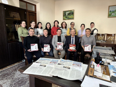 «Достық туынан» «Нұрлы жолға» дейін: Ташкенттегі республикалық қазақ газетінің жарық көргеніне 35 жыл толды