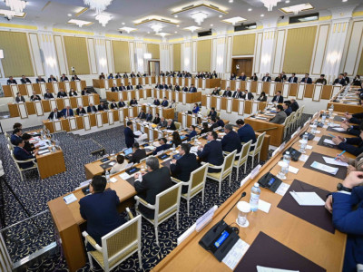 Конституциядағы рухани-адамгершілік құндылықтар БҰҰ нормаларына сай нақтыланды – Ерлан Қарин