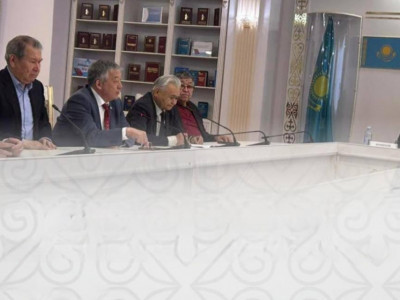 Астаналық қаламгерлер Конституция жобасын талқыға салды