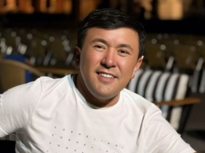 "Бәйшешек көрдім": Заттыбек Көпбосынұлы елден сүйінші сұрады (ВИДЕО)