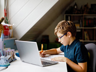 Астанада бірінші ауысымдағы оқушылар қашықтан оқиды