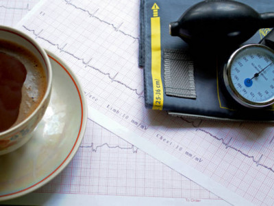 Қан қысымы жоғары адамдарға кофе ішуге бола ма?