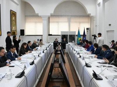 ҚазҰУ-де жаңа Конституция жобасындағы өзгерістер жан-жақты талқыланды