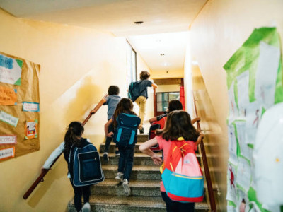 Алматыдағы мектепте 6 оқушы уланып қалды