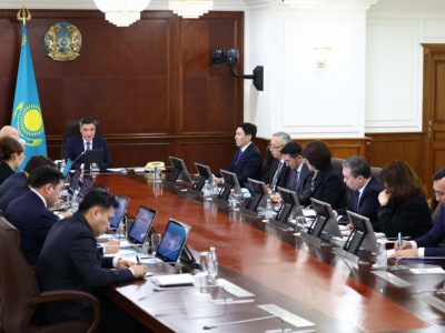 Олжас Бектенов Президенттің тапсырмаларын жүзеге асыру жөнінде кеңес өткізді