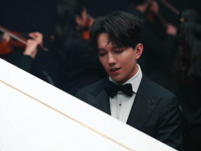 Димаш Құдайберген жаңа туындысын ел назарына ұсынды